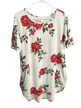 Honeyme Ivory Short Sleeve Tunic with Red Rose Print